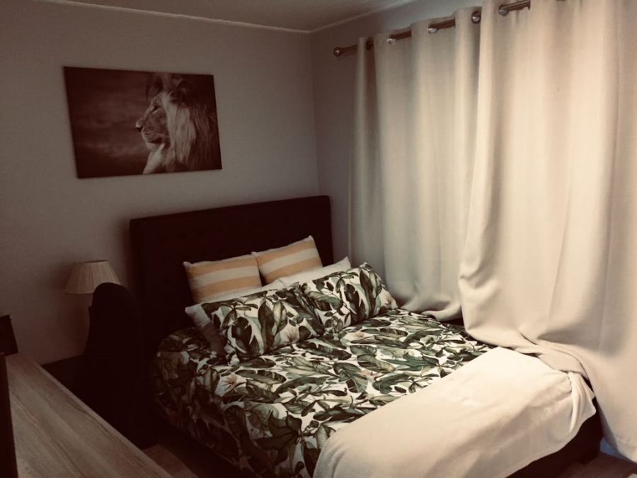 To Let 2 Bedroom Property for Rent in Green Point Western Cape